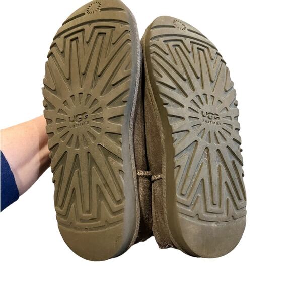 UGG BAILEY BUTTON‎ TRIPLET tall Gray Size 4 - Picture 4 of 7